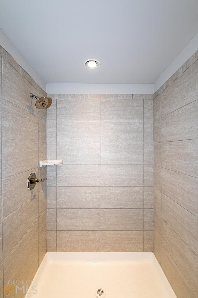 Building Photo - 5231 Pinnacle Walk Dr