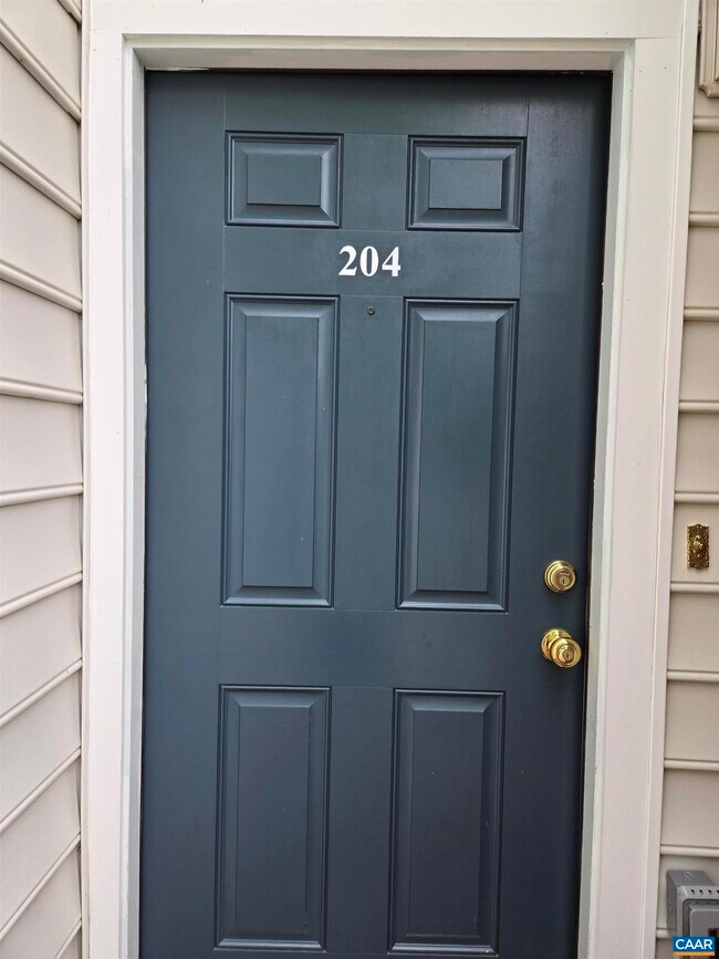 Building Photo - 1055 Weybridge Ct