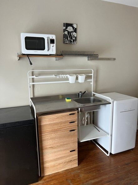 Building Photo - 1880 Coral Gate Dr