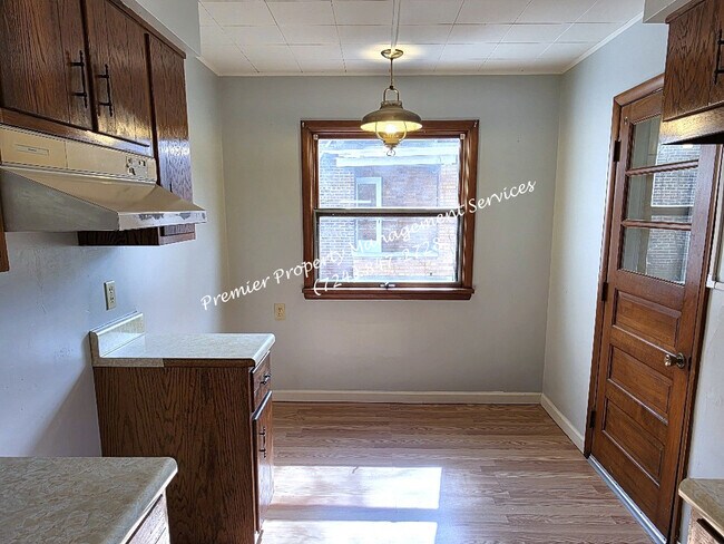 Building Photo - 1307 9th Ave