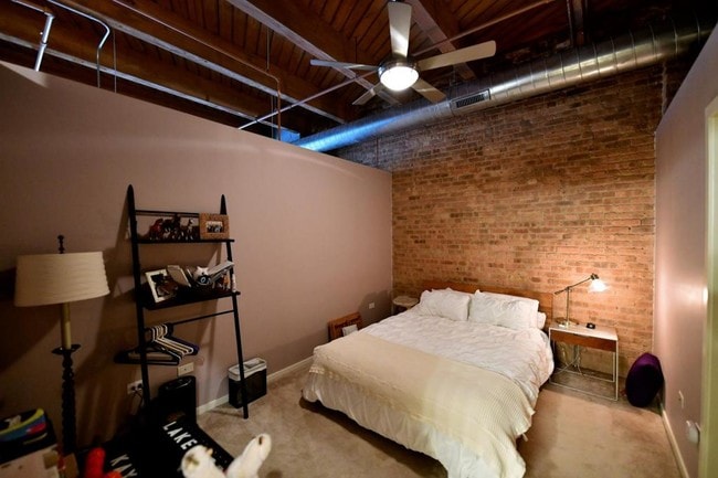 Building Photo - 1040 W Adams #426
