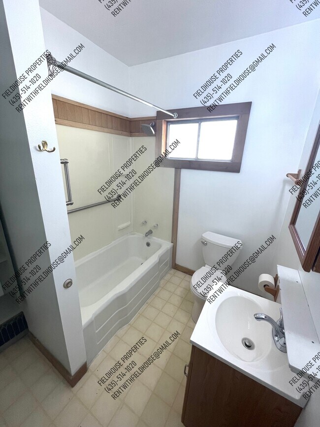Building Photo - 357 N 200 E