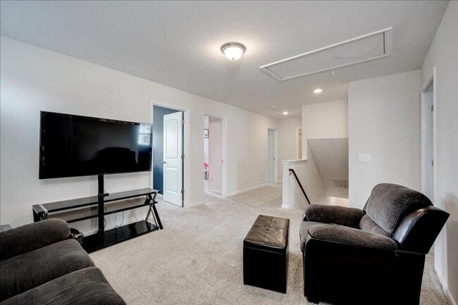Building Photo - Home For Rent - 4050 Thinbleberry Drive Gr...