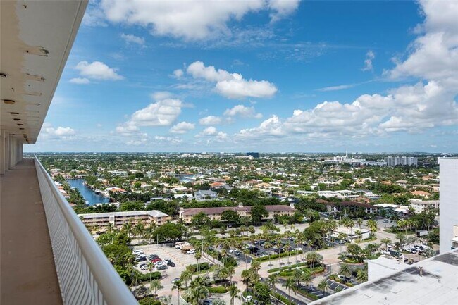 Building Photo - 4020 Galt Ocean Dr