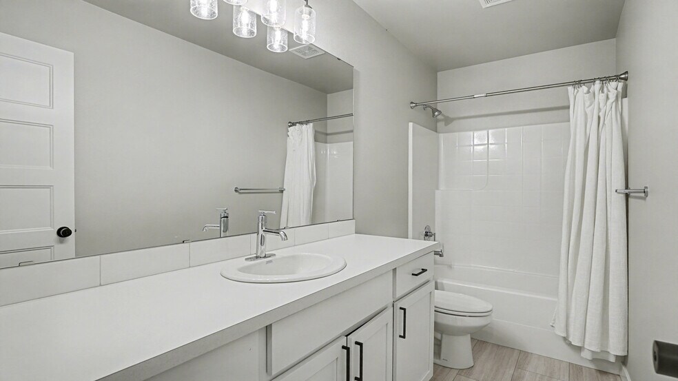 Building Photo - 8761 69th Pl NE