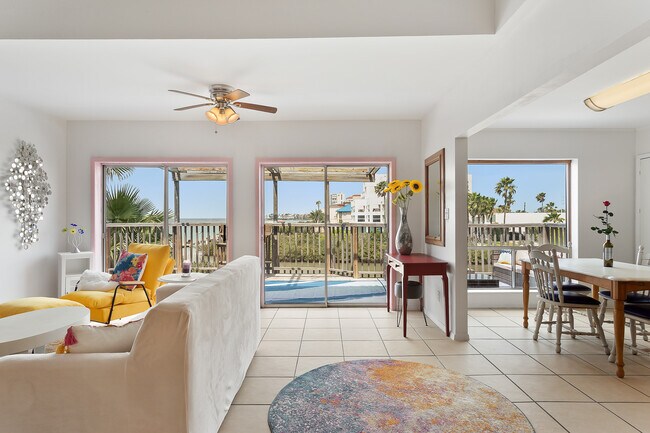 Building Photo - 208 W Saturn Ln