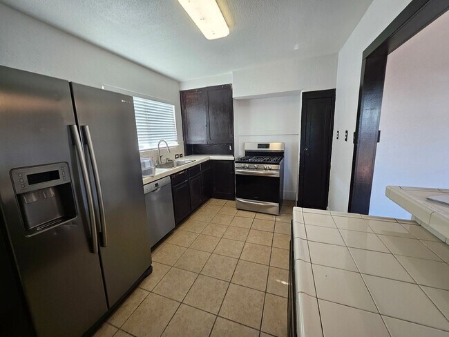 Building Photo - Welcome to Your New Home !