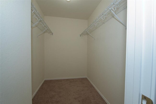 Building Photo - 807 Estancia Way