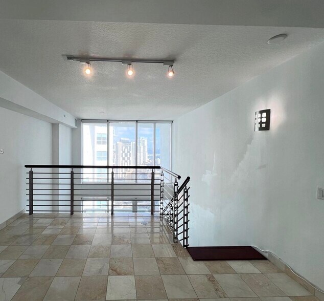 Building Photo - 41 SE 5th St