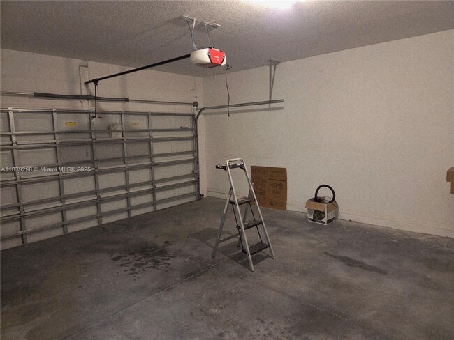 Building Photo - 9181 Shepton St