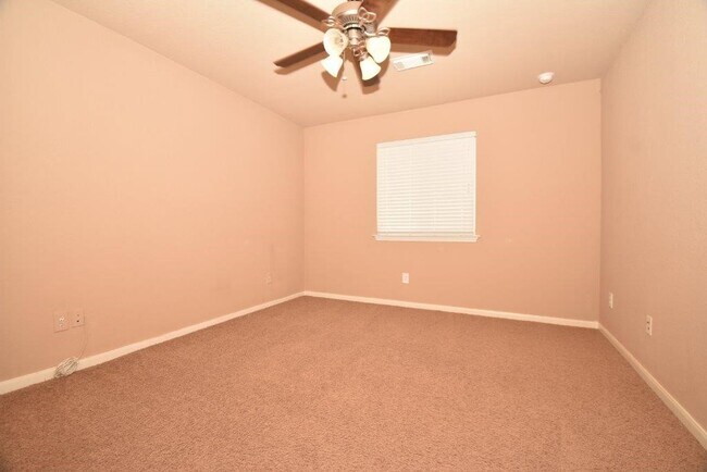 Building Photo - 7027 Crockett Ridge Dr