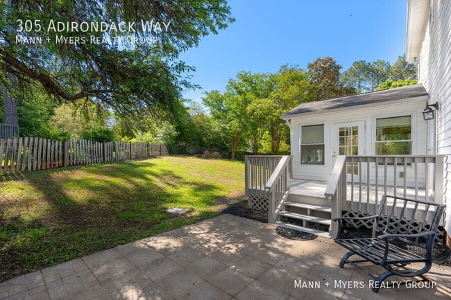 Building Photo - 305 Adirondack Way