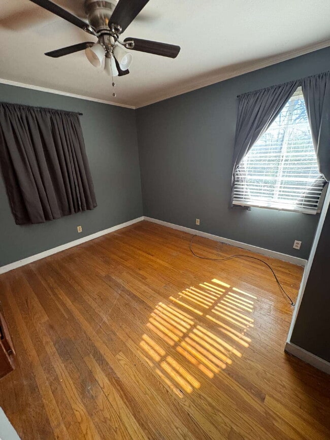 Building Photo - "Charming 3-Bedroom Retreat in Birmingham - Spacious 1920 Sq. Ft. Home on Red Lane Drive!"