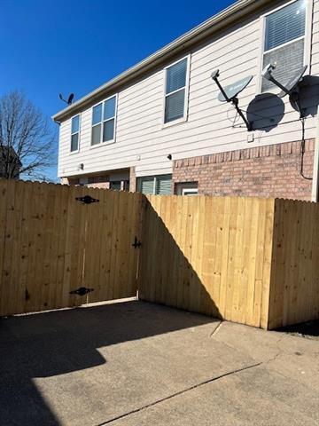 Building Photo - 2600 Boedeker Dr