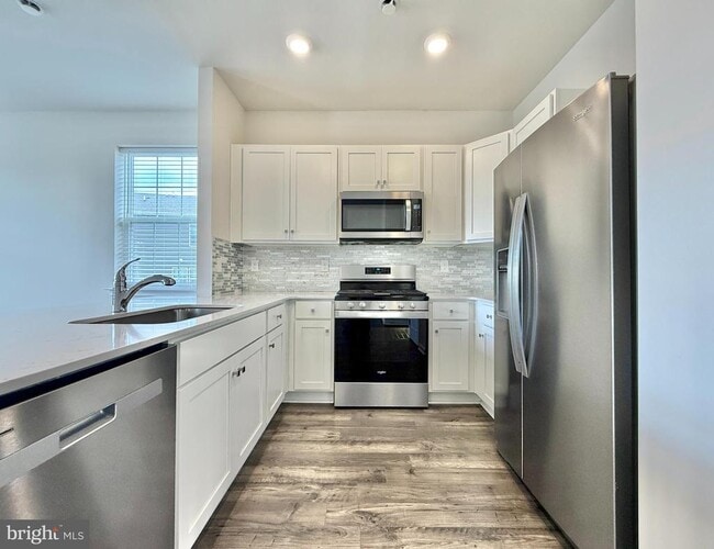 Building Photo - 200 Mazzeo Dr
