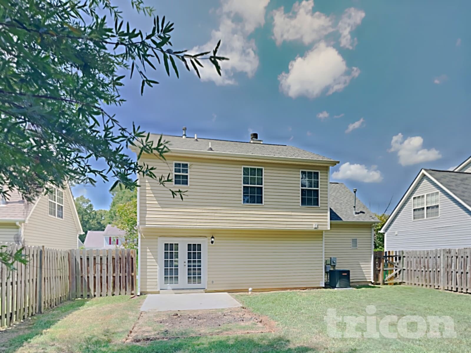 Building Photo - 11401 Northwoods Forest Dr