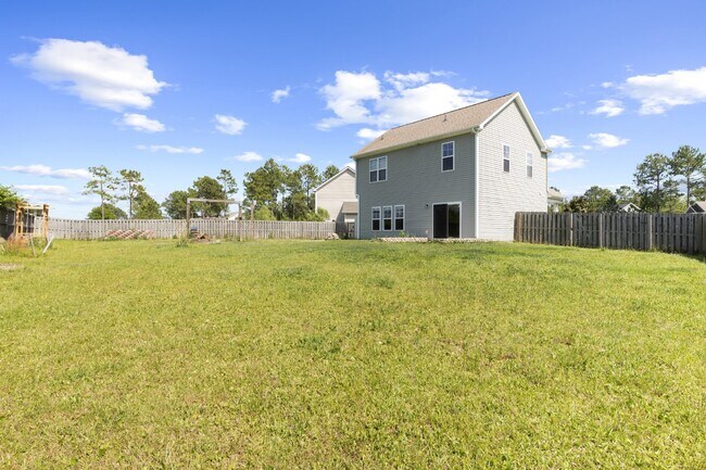 Building Photo - 224 Admiral Ct
