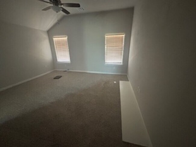Building Photo - 4006 Lynford Ln