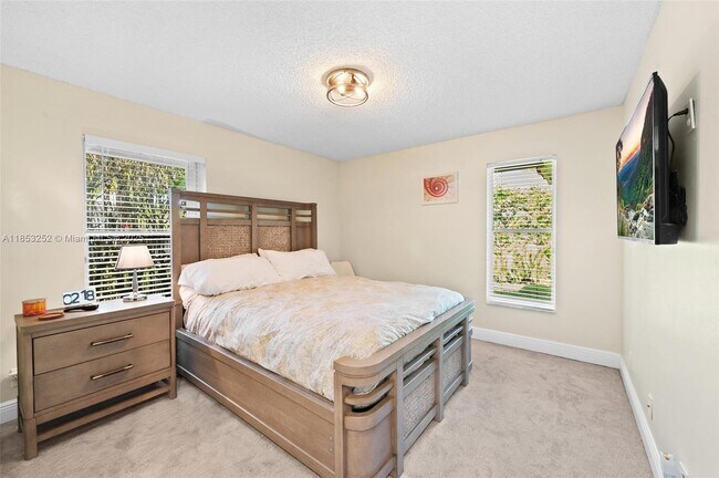 Building Photo - 765 Bayside Ln