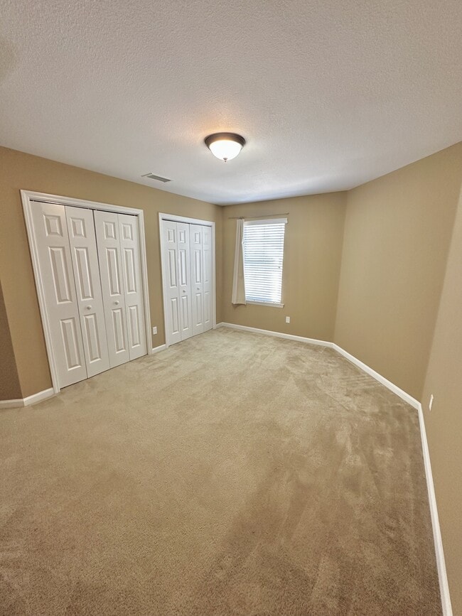 Building Photo - 2627 Spring Creek Hwy