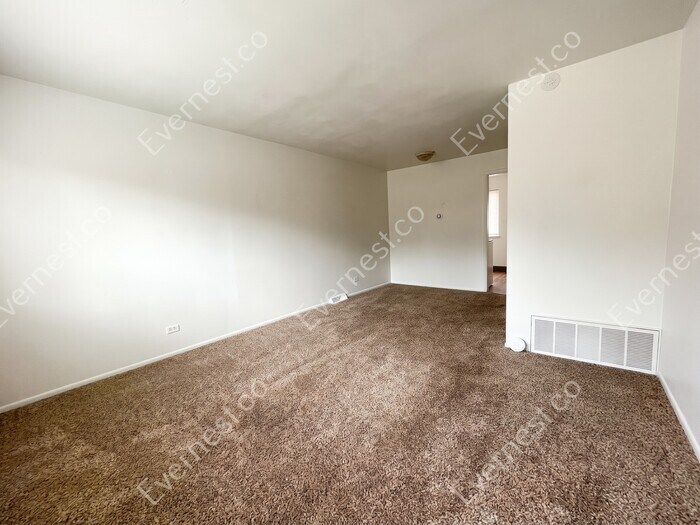 Building Photo - 8353 Fox St