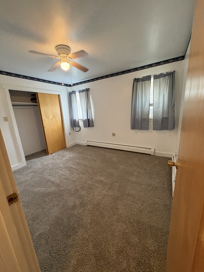 Building Photo - 424 Shakespeare Ave