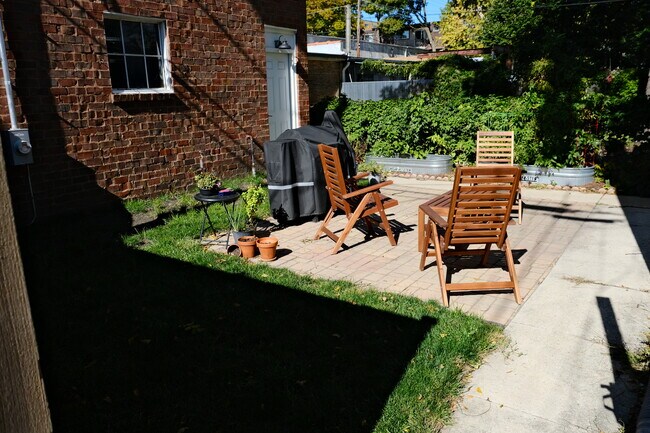 Backyard/ Pation - 335 Burkhardt Ct