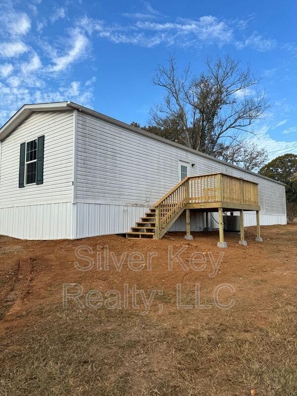 Building Photo - 3000 Highway 11 S