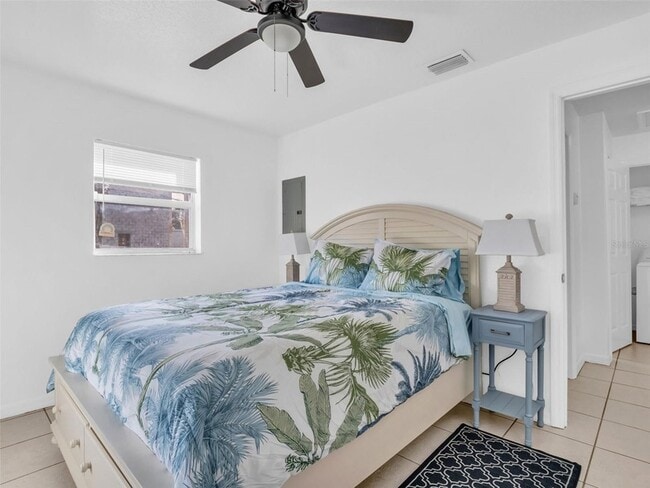 Building Photo - 103 W Park St