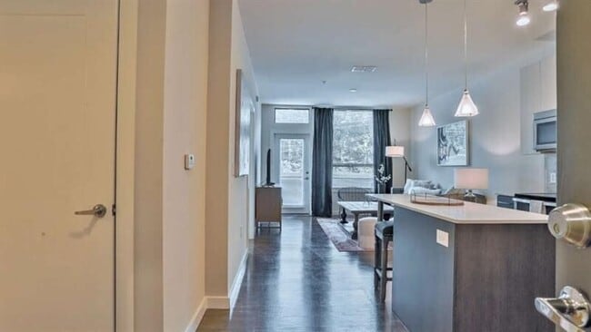 Building Photo - 299 North Highland Avenue Northeast