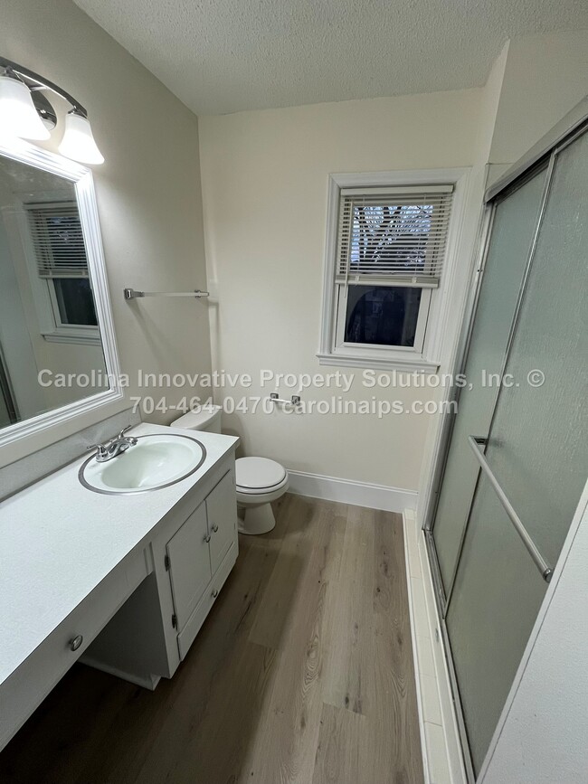 Building Photo - 4535 Dawnwood Dr