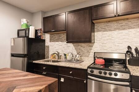 Building Photo - 4950 Fitch Pl NE