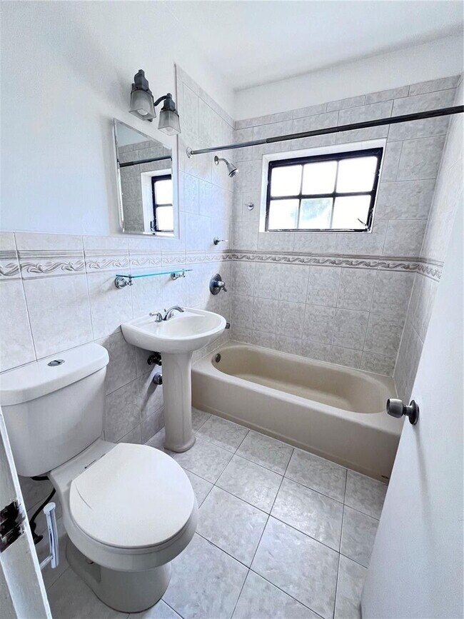 Building Photo - 2101 SW 81st Ave
