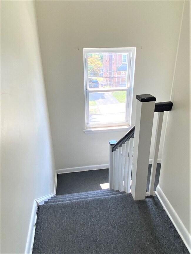 Building Photo - 3401 Berkley Ave