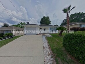 Building Photo - 338 Apple Dr