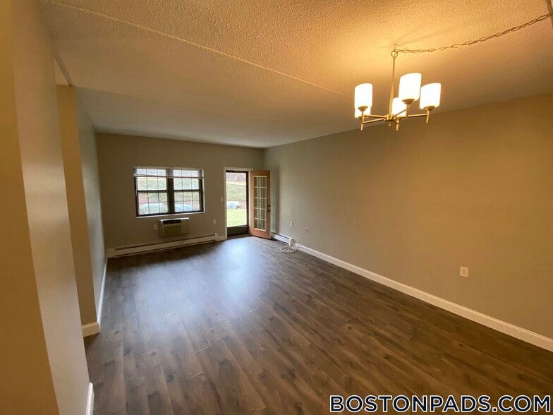 Building Photo - 757 Highland Ave