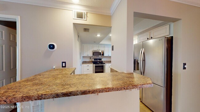 Building Photo - 695 A1A N