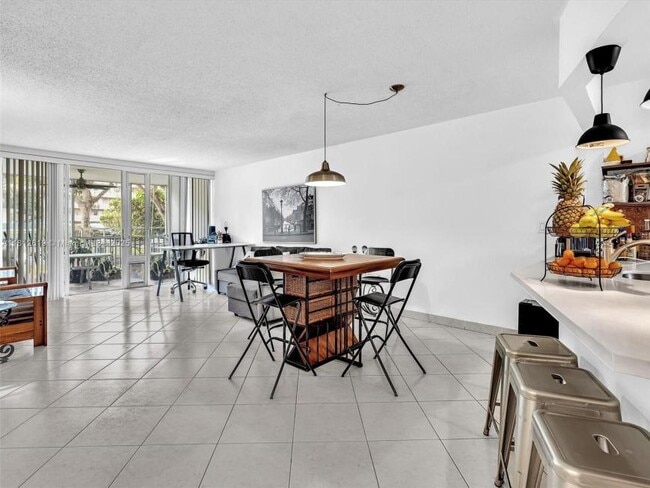 Building Photo - 2 bedroom in North Miami Beach FL 33179