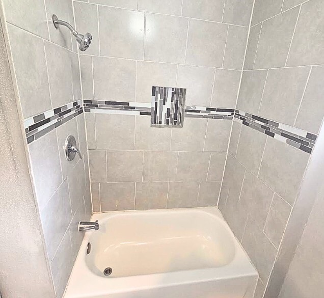 Building Photo - 10919 Pigeonwood Dr