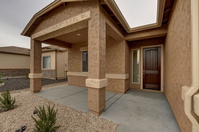 Building Photo - Spacious 3 Bedroom, 2 Bathroom Home in Granville