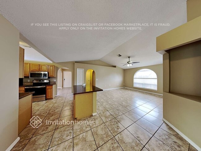 Building Photo - 543 Bent Oak Loop