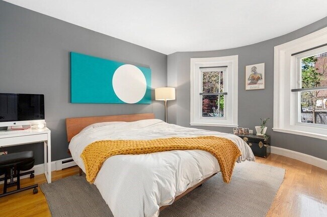 Building Photo - 501 Columbus Ave