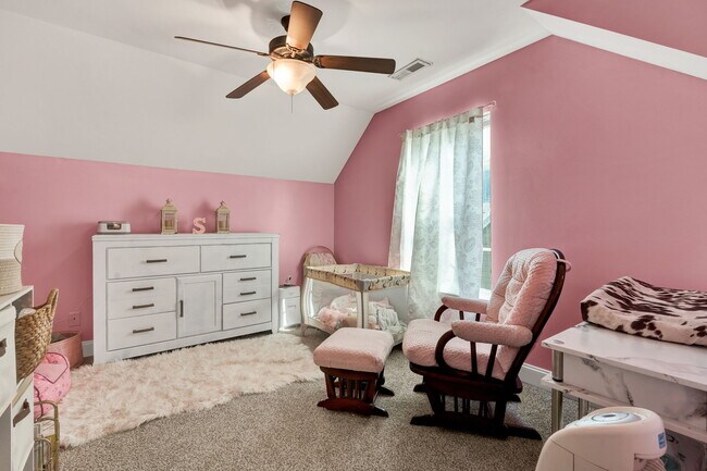 Building Photo - 122 Neely Cir NE