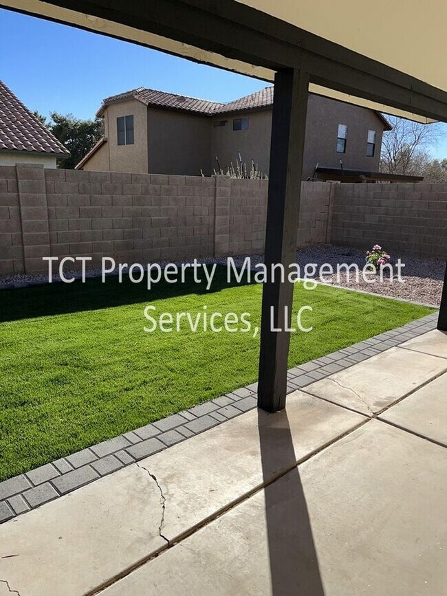 Building Photo - Beautifully Remodeled 3 Bedroom Home in Gi...
