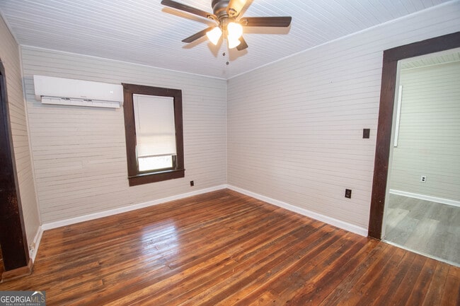 Building Photo - 65 Bradfield Dr