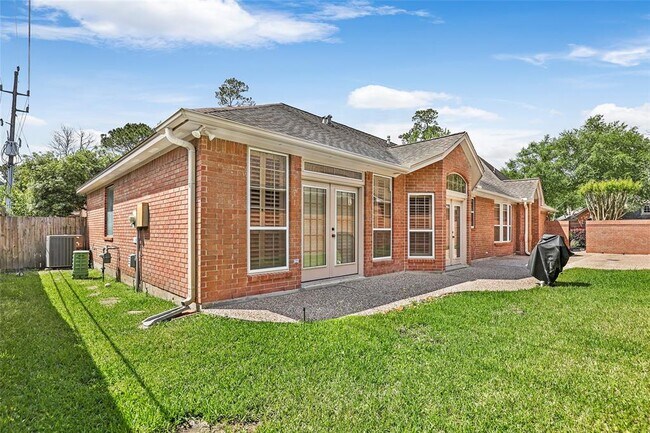 Building Photo - 3306 Redwood Lake Dr