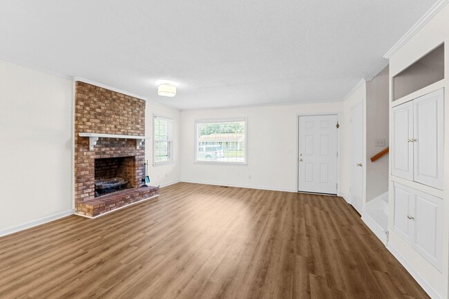 Building Photo - 1201 River Ridge Dr