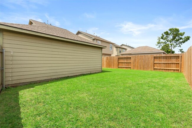 Building Photo - 6206 Scotchwood Dr