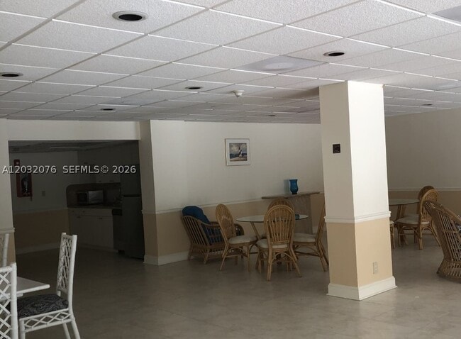 Building Photo - 150 Ocean Ln Dr