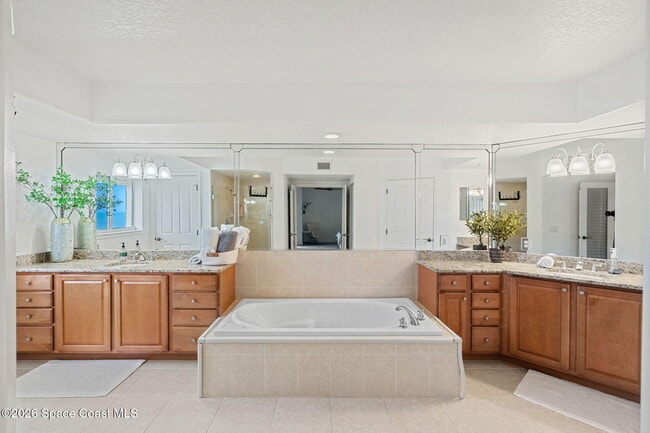 Building Photo - 1095 Jimmy Buffett Mem Hwy